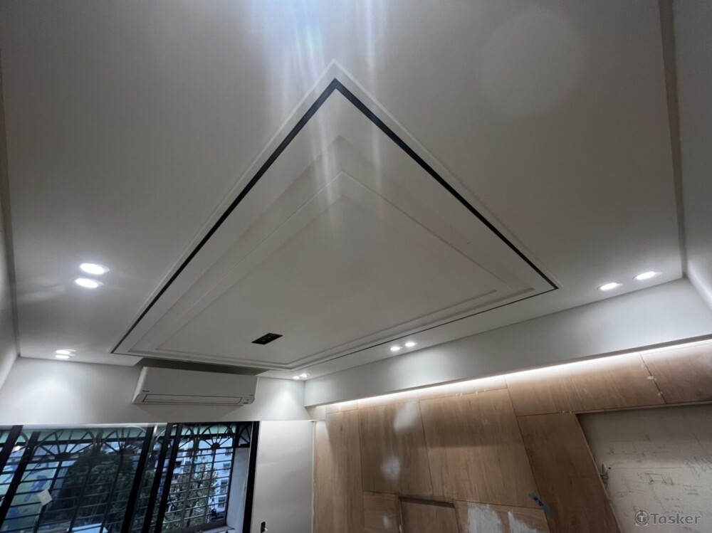 黑色線條感更明顯，點亮透光度也不差