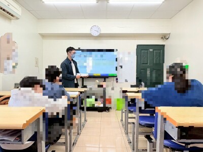 國小議題式閱讀作文班 (實體授課)