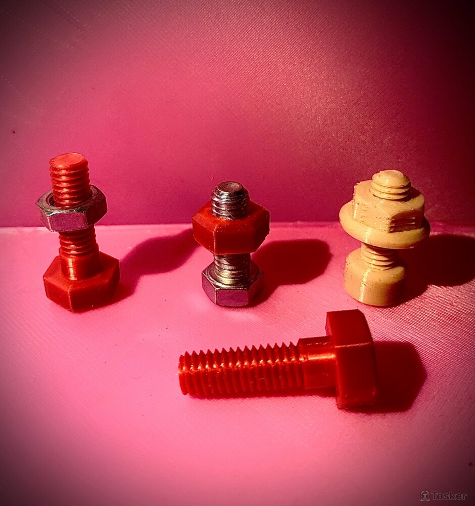 螺絲為自行製圖設計