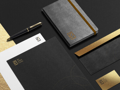 都是 ◴ 企業識別