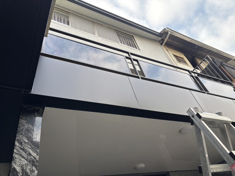 東成三街-黑白色鋁包板(其欄杆及格柵非本公司產品)