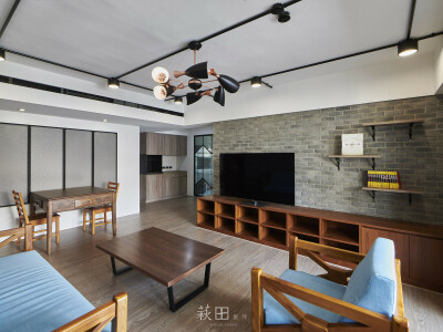 田野間。The Field