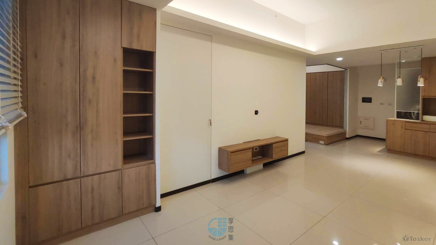 客廳電視牆及收納櫃