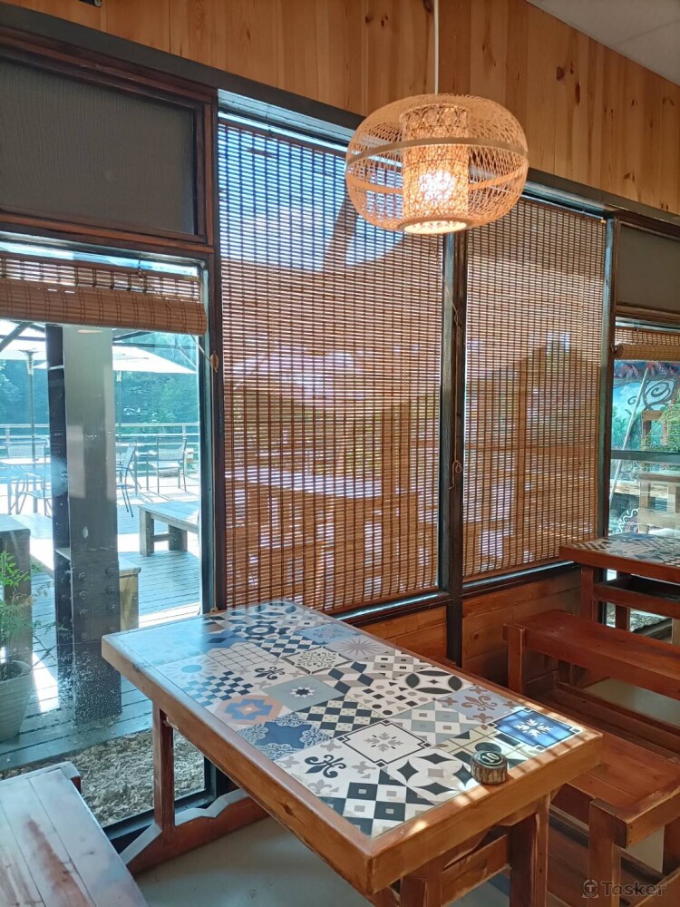 咖啡廳內_悠悠窗景