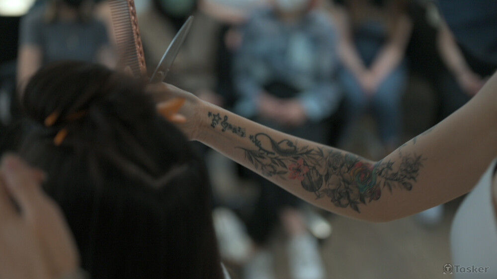 影片在IG:milan_fashion_hair