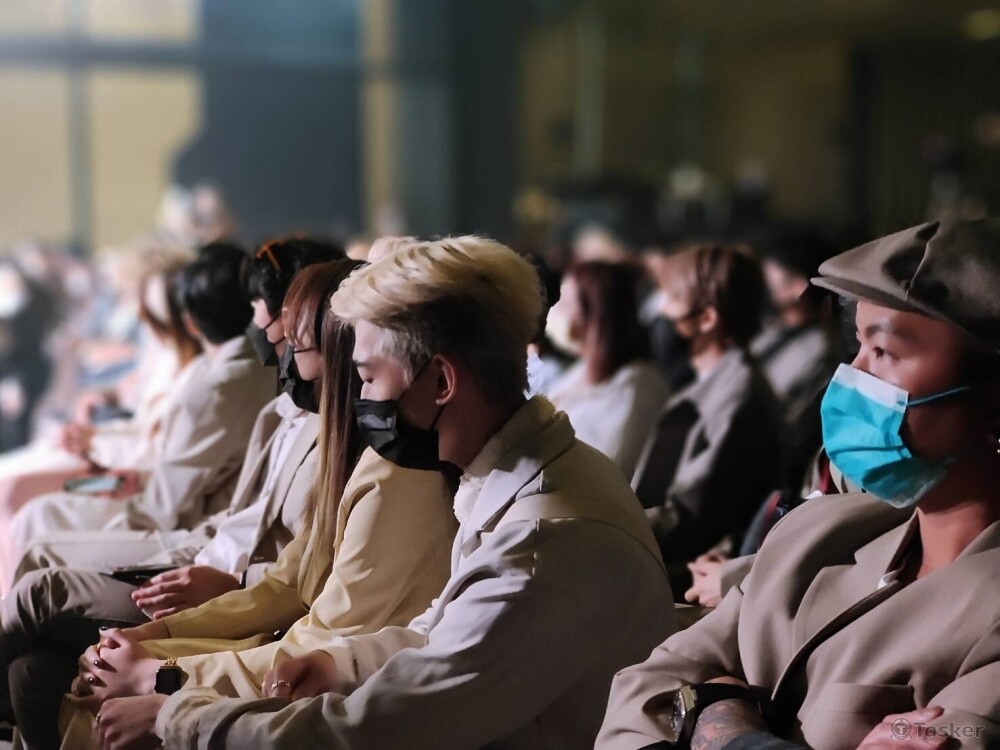 大型髪秀現場側拍_觀眾