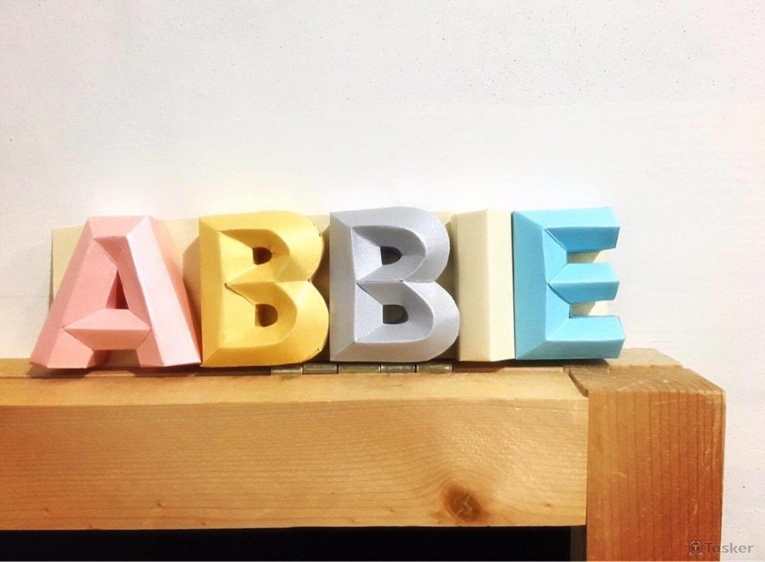 若紙張材質選擇亮面，每字多收$10