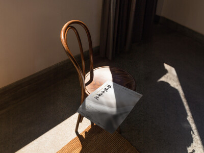 物境與塵光 Material, Landscape, Dust and Light | 展覽主視覺設計