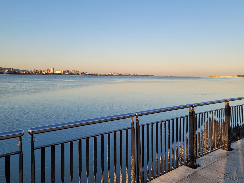 一天的開端，總是令人看不到盡頭卻又如此讓我嚮往