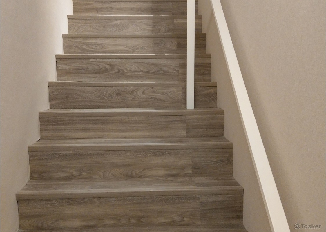 店面 樓梯塑膠地板壁紙裝修