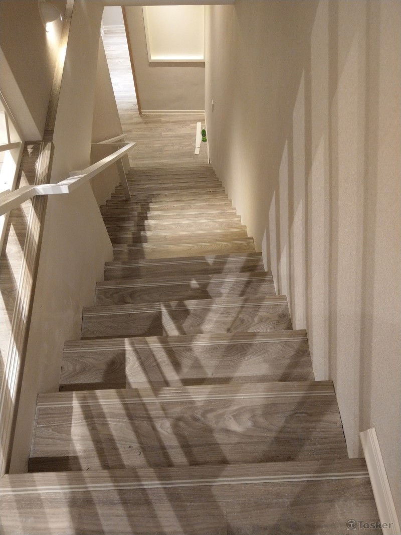 店面 樓梯塑膠地板壁紙裝修