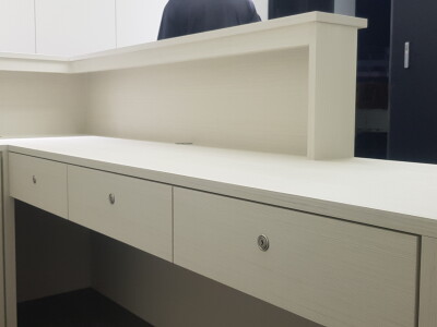 醫美診所櫃檯，櫥櫃製作