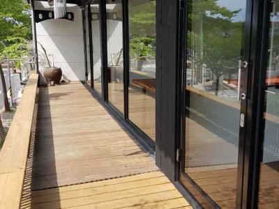 水岸旁木作住宅