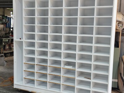 資料櫃與地板製作