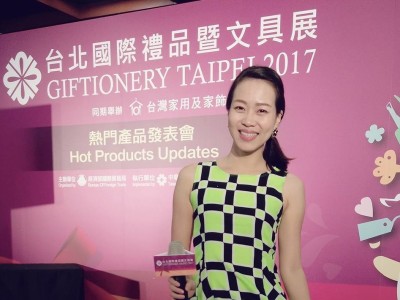 專業中英台語主持人 黃小in