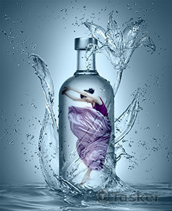 人像結合物品，加以合成呈現另類效果。