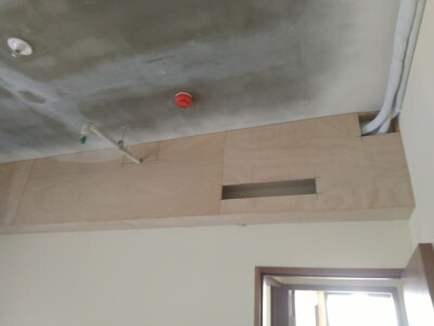 冷氣包管 ( 整合窗簾盒 ) . 平釘天花板 . 間接照明 - 聯絡電話 : 0973 - 396 - 397