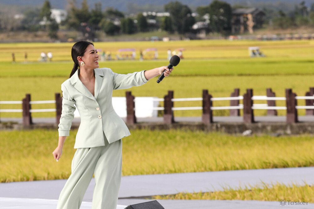 池上秋收稻穗藝術節＿艾怡良