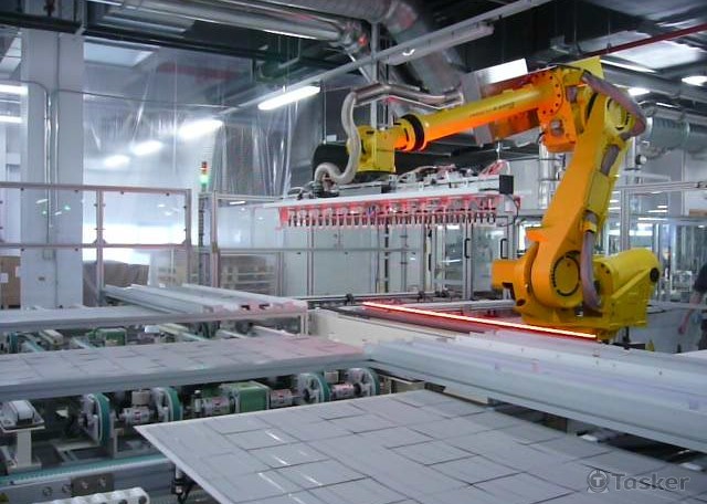 本人曾經負責之專案，包含機構設計修改，ROBOT,PLC,HMI,VISION程式編輯，裝機，試車，維護。
台灣某太陽