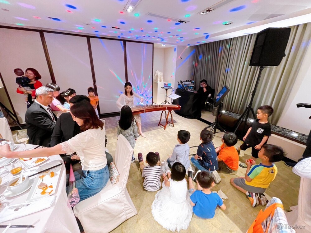 扶輪社，母親節活動側拍