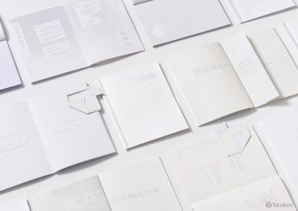 印刷廠中白色多達400種，我們將其歸類製作成紙樣