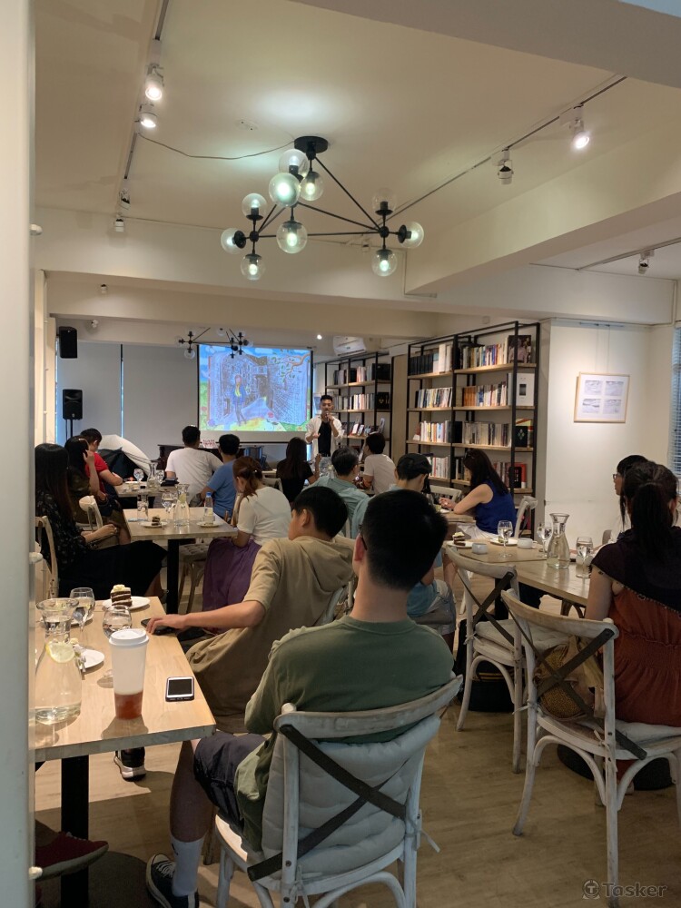 異業合作展覽企劃-插畫家Oscar開幕座談會