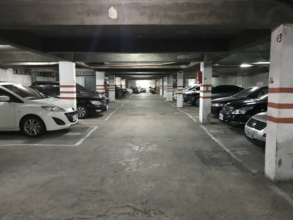 台北市士林社區地下室LED感應燈管更換工程