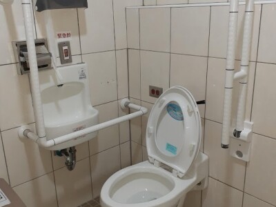 銘翰+泥作+磁磚+結構補強+輕隔間+防水+水電師傅