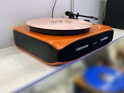 懿爾-Countach黑膠唱片機手板