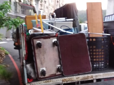 阿臣丟家具拆櫃子鋸樹修剪