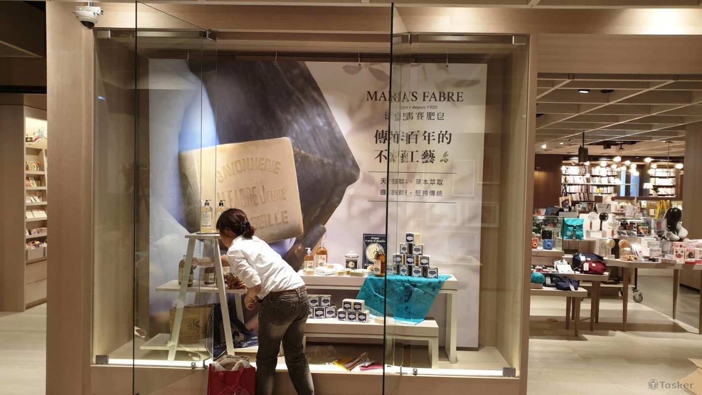 法鉑-櫃位新開幕櫥窗佈置實際現場