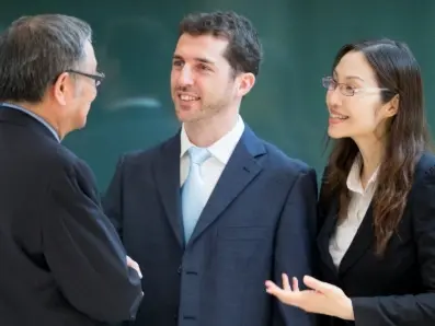 現場中、英、韓口譯