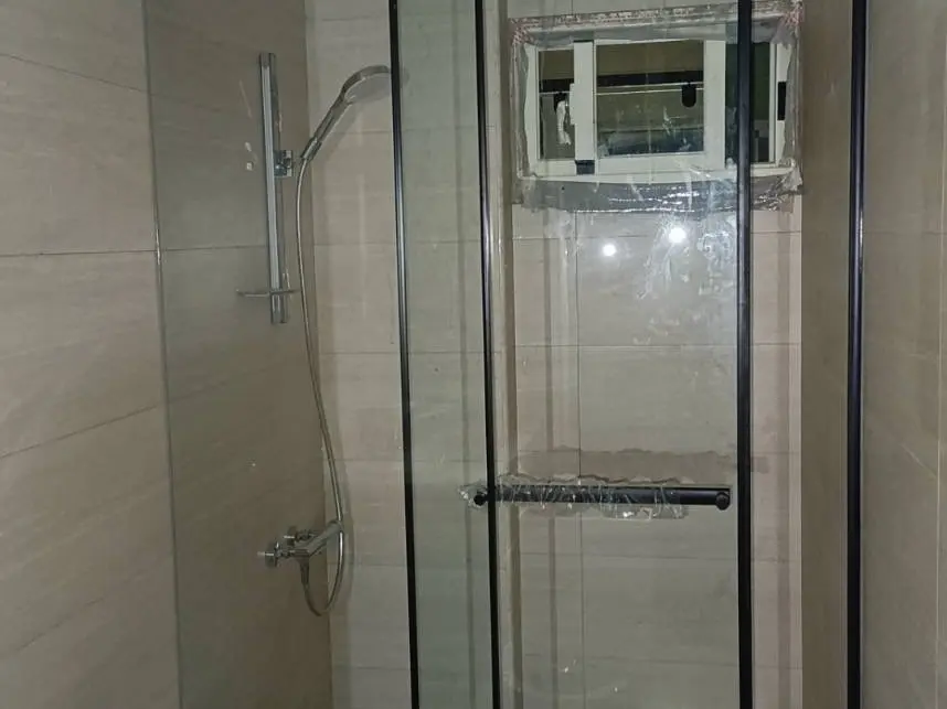淋浴拉門安裝維修