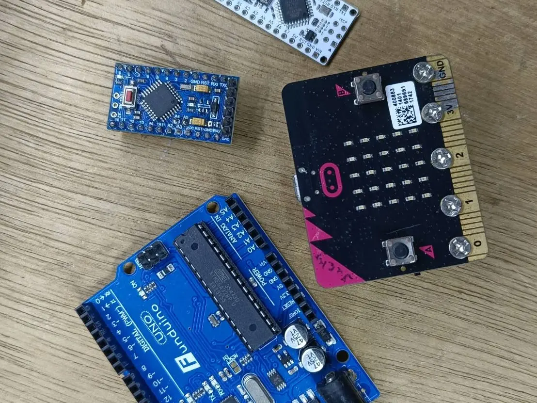 手工電子設計製作-學生微型專題