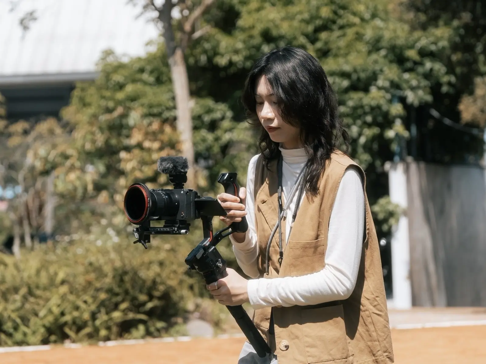 專業影片製作（含腳本、拍攝、剪輯等）